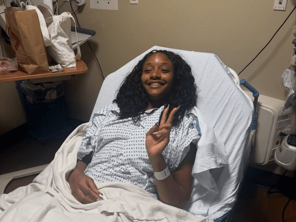 Tems Sends Ayra Starr Flowers Following Her Surgery — image 2
