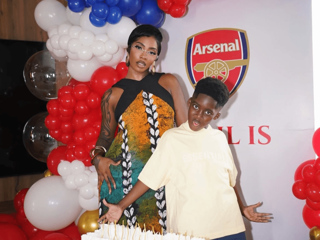 Jamil Celebrates 11th Birthday With Arsenal-Themed Party — image 2